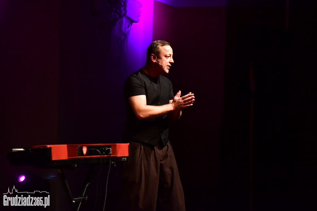 Muzyczny Stand-up Czesława Mozila