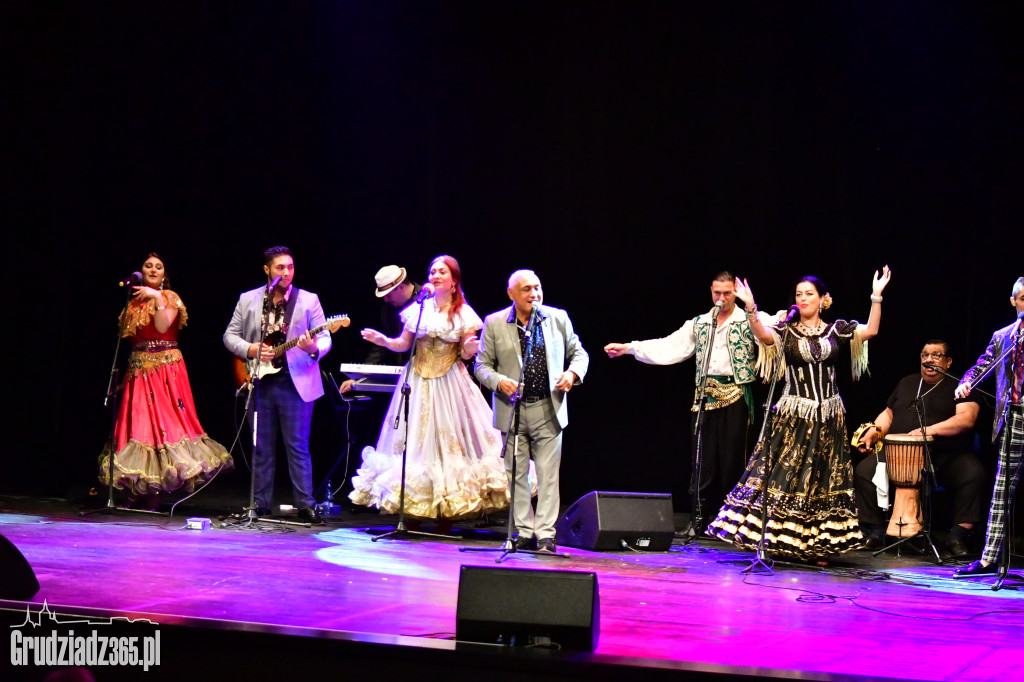 Don Vasyl z zespołem zagrał w Teatrze