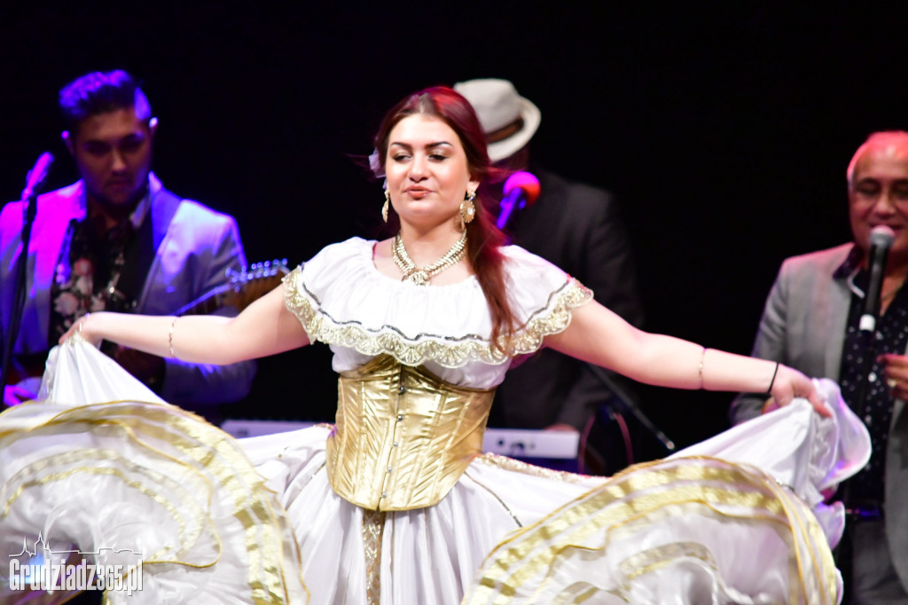 Don Vasyl z zespołem zagrał w Teatrze
