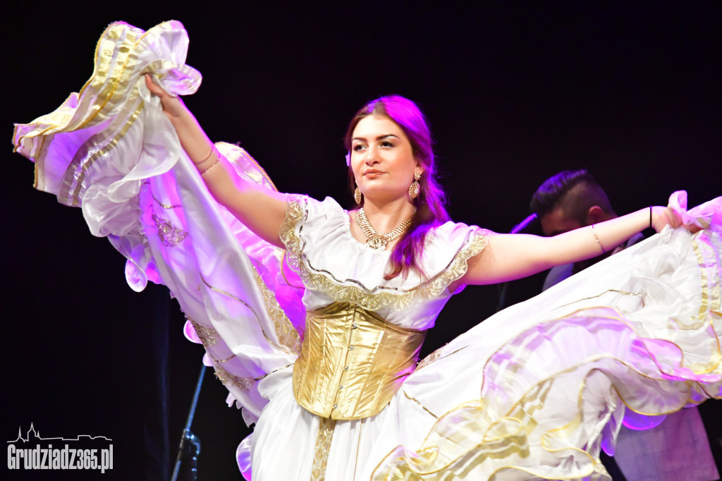 Don Vasyl z zespołem zagrał w Teatrze