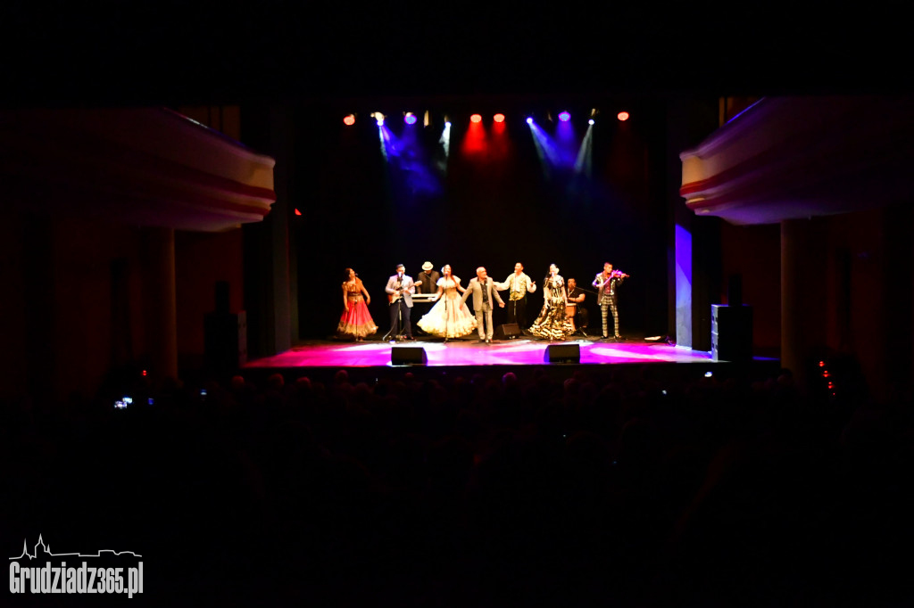 Don Vasyl z zespołem zagrał w Teatrze