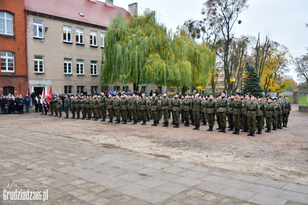 Przysięga Strzelców z III LO w Grudzidzu- foto