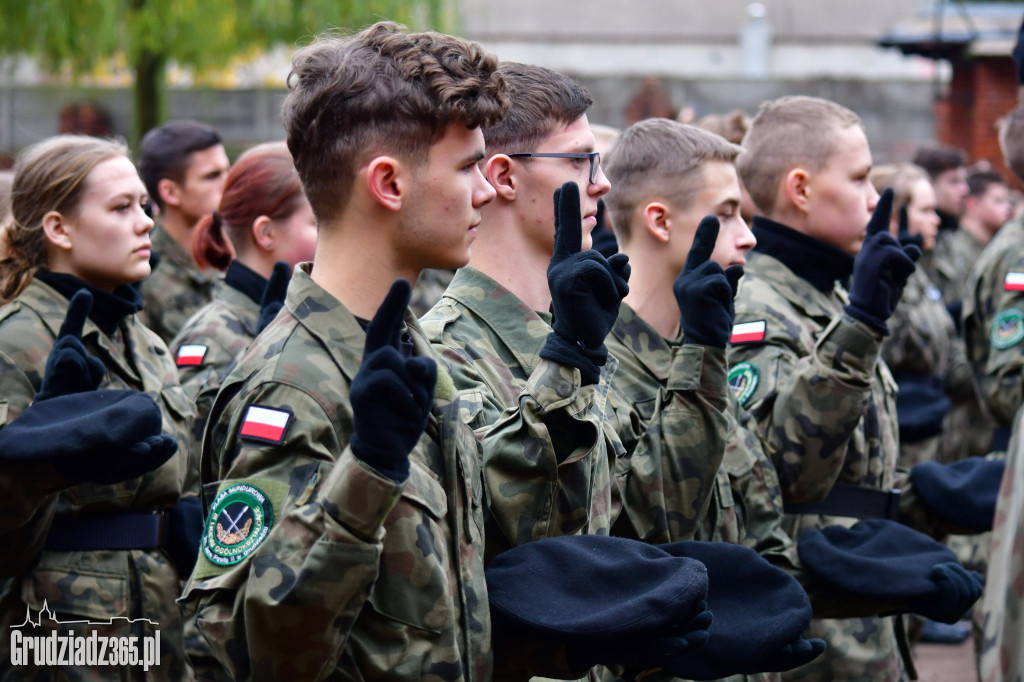 Przysięga Strzelców z III LO w Grudzidzu- foto