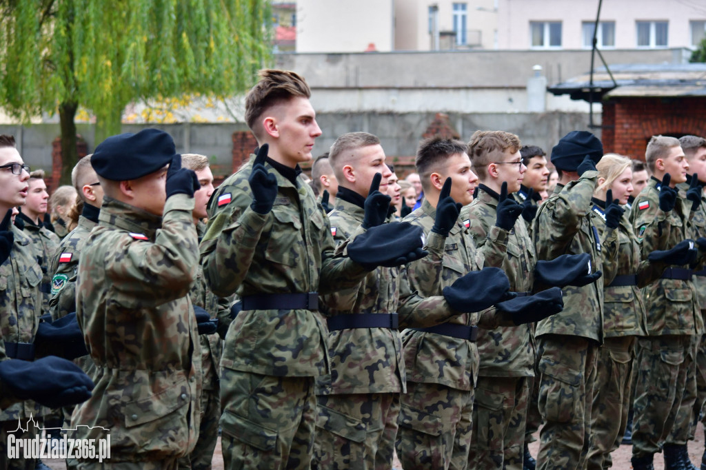 Przysięga Strzelców z III LO w Grudzidzu- foto
