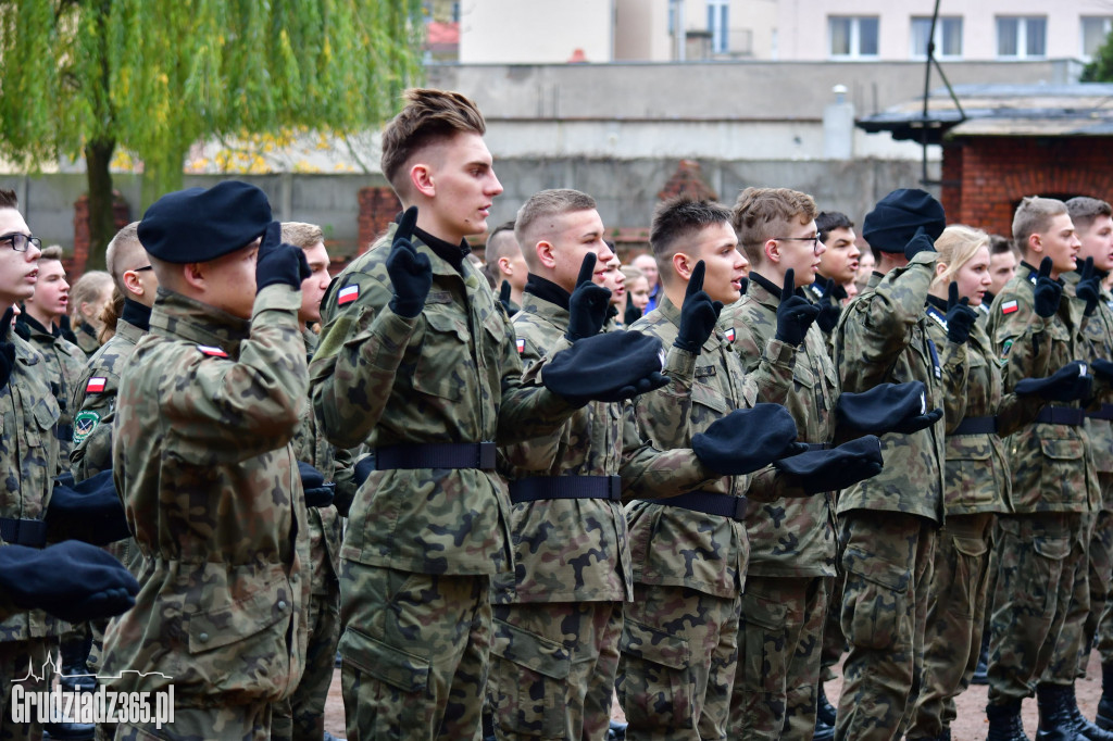 Przysięga Strzelców z III LO w Grudzidzu- foto
