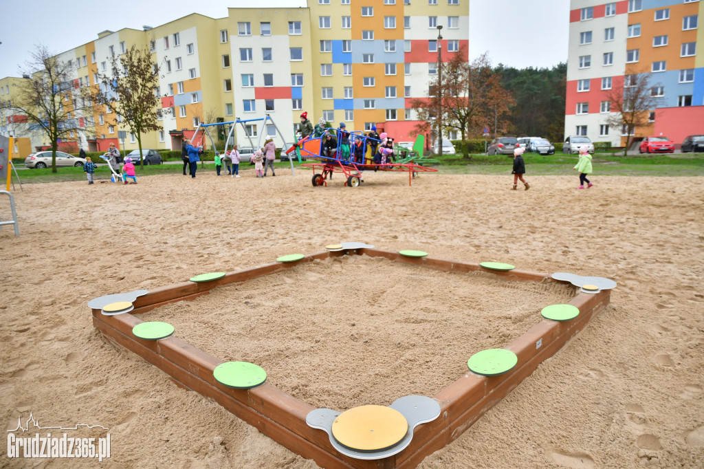 GBO- otwarcie placu zabaw na oś. Lotnisko