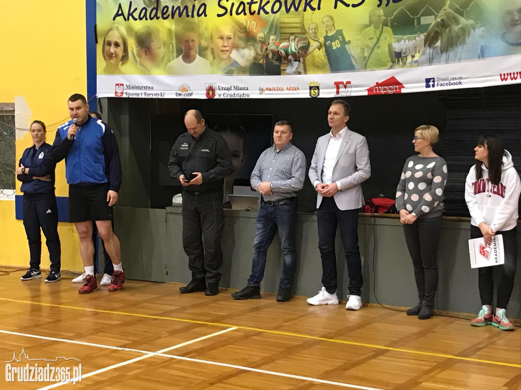 Turniej siatkówki służby więziennej