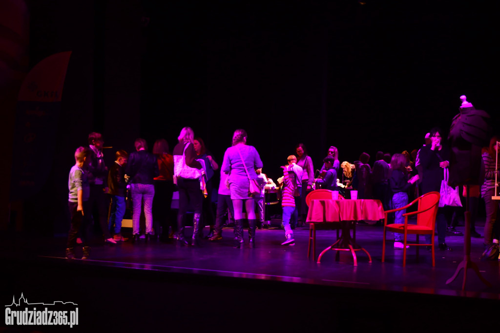 Zaszyci w Teatrze - rodzinne wydarzenie w teatrze