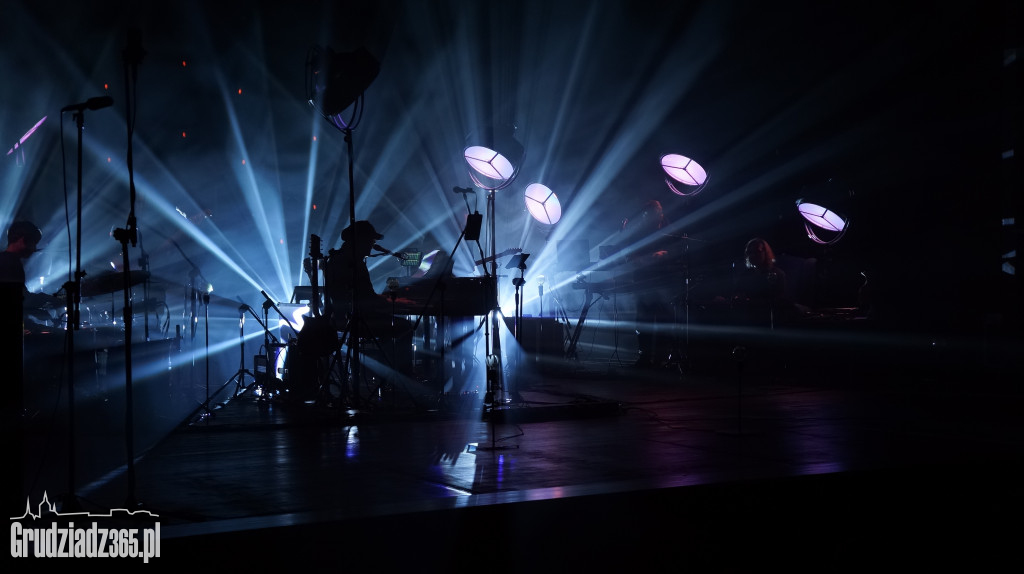 Kortez Przedpremierowo zagrał w Teatrze