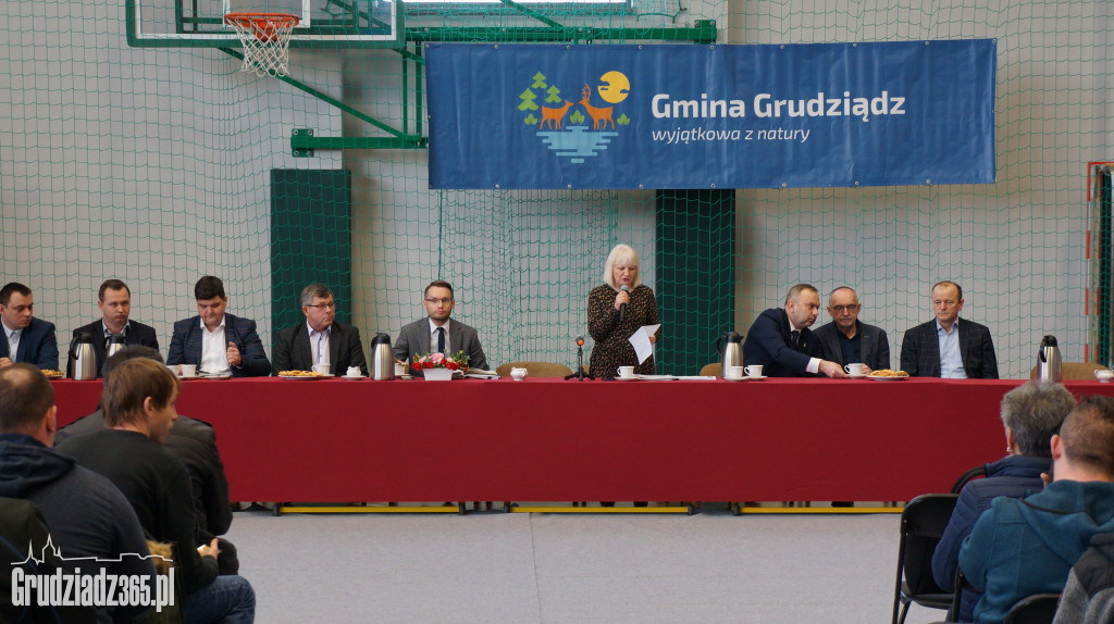 Spotkanie rolników w Sztynwagu w sprawie firmy Ziarno
