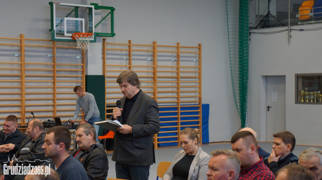 Spotkanie rolników w Sztynwagu w sprawie firmy Ziarno