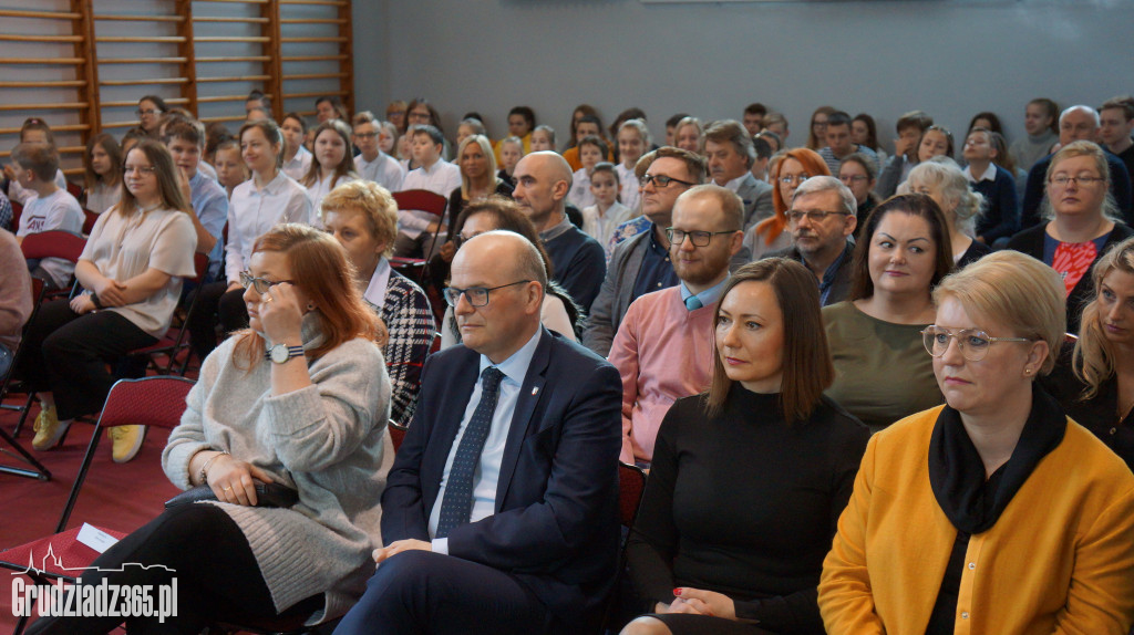 Otwarcie wyremontowanych szatni w SP16