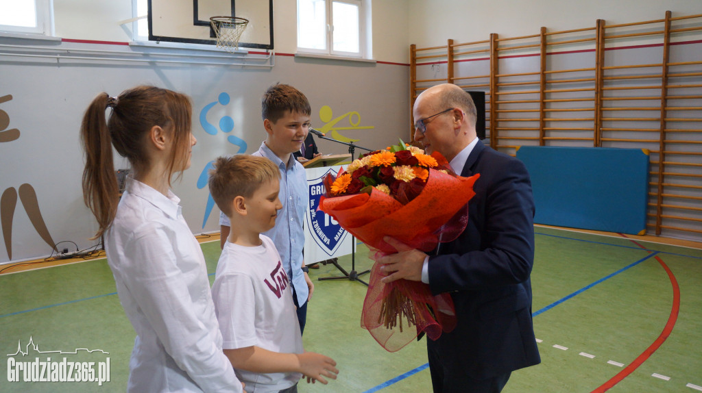 Otwarcie wyremontowanych szatni w SP16
