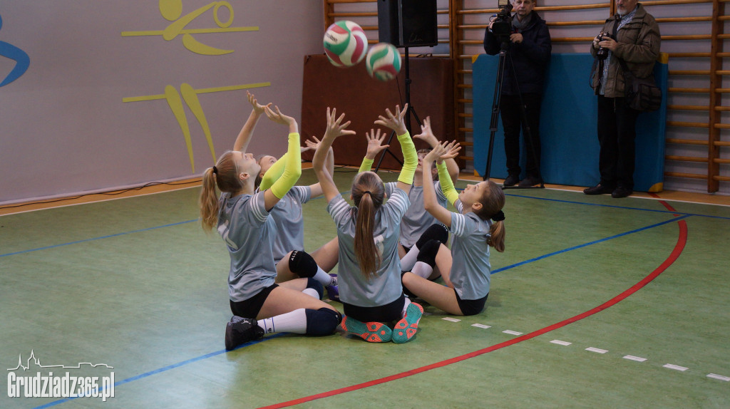 Otwarcie wyremontowanych szatni w SP16