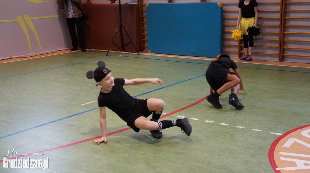 Otwarcie wyremontowanych szatni w SP16