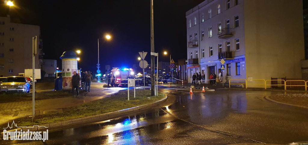 Kolizja na rondzie. Kierowca uciekł z miejsca zdarzenia