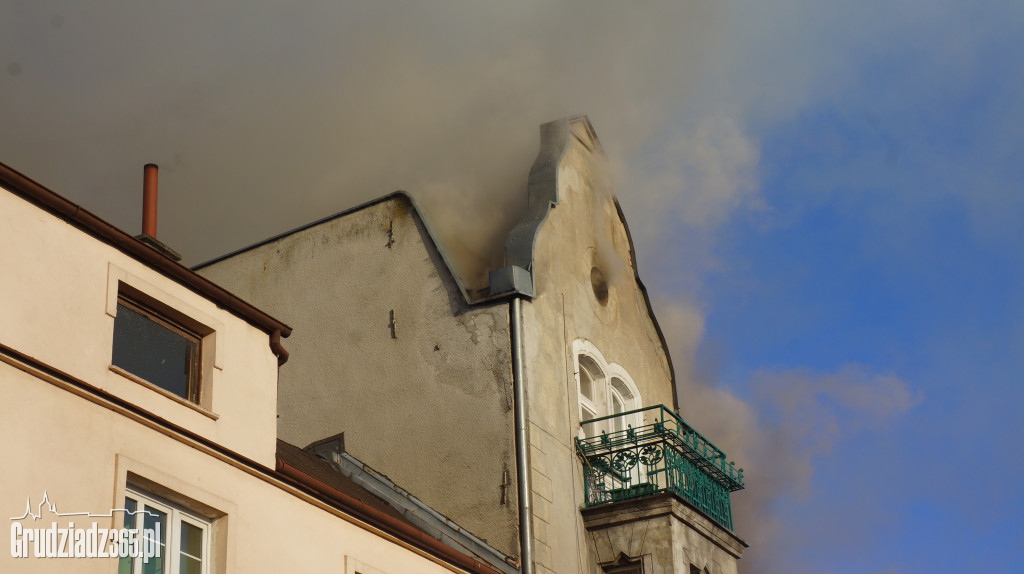 Pożar poddasza w budynku przy Groblowej 4 w Grudziądzu