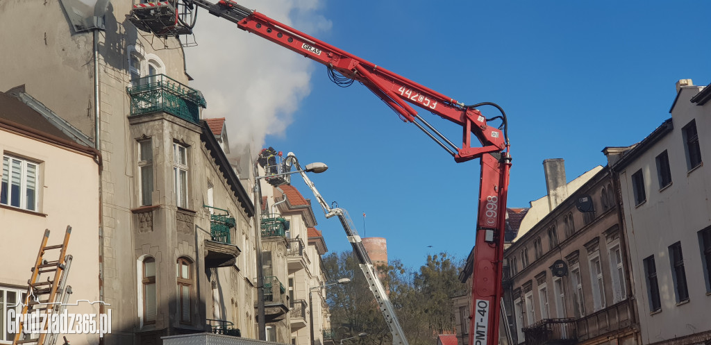Pożar poddasza w budynku przy Groblowej 4 w Grudziądzu