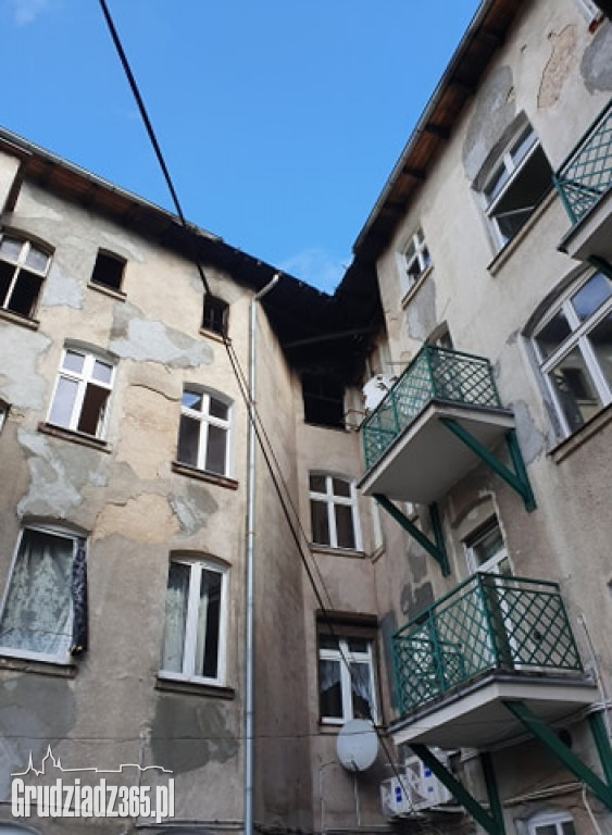Pożar poddasza w budynku przy Groblowej 4 w Grudziądzu