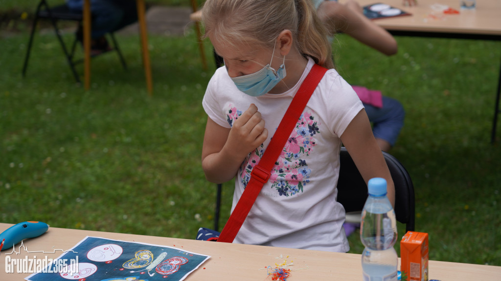 Kreatywnie i patriotycznie - rysowanie długopisem 3D