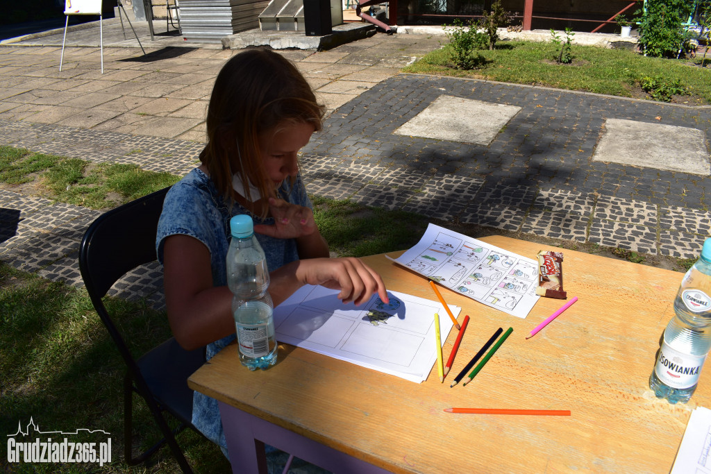 Warsztaty komiksowe dla dzieci w Bibliotece Miejskiej w Grudziądzu