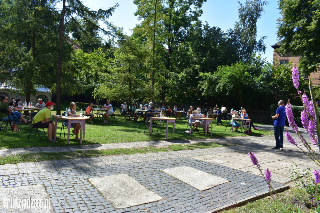 Warsztaty komiksowe dla dzieci w Bibliotece Miejskiej w Grudziądzu