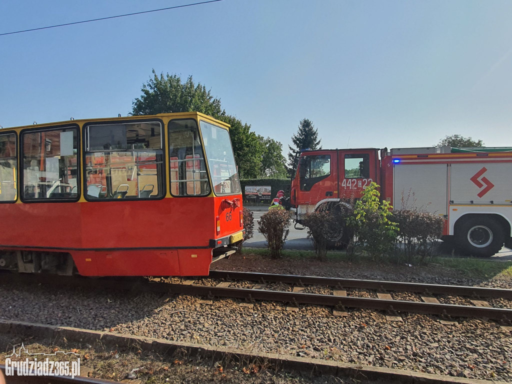 Samochód ciężarowy kontra tramwaj na Chełmińskiej w Grudziądzu