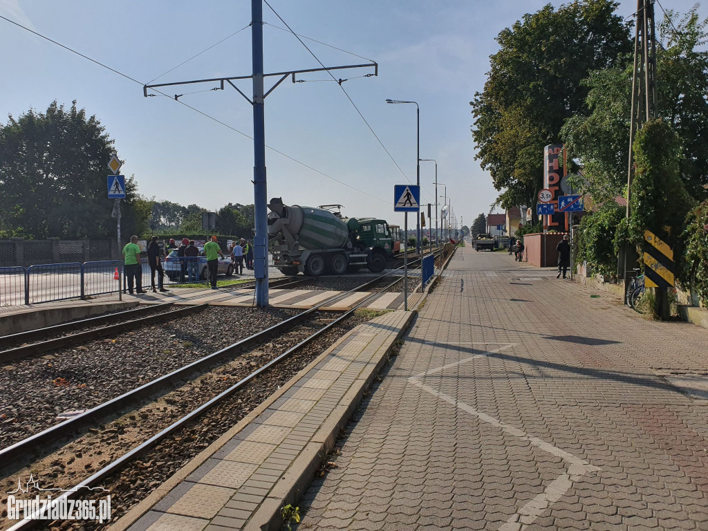 Samochód ciężarowy kontra tramwaj na Chełmińskiej w Grudziądzu