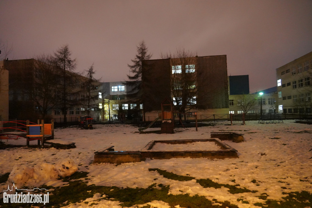 W szkołach w Grudziądzu nie oszczędza się prądu
