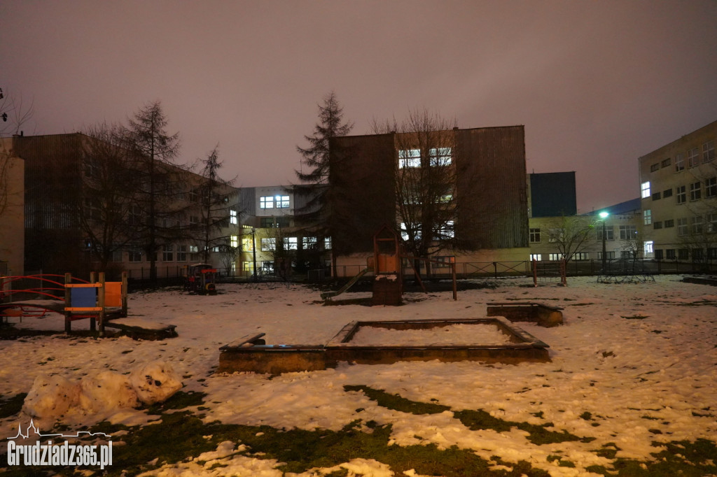 W szkołach w Grudziądzu nie oszczędza się prądu