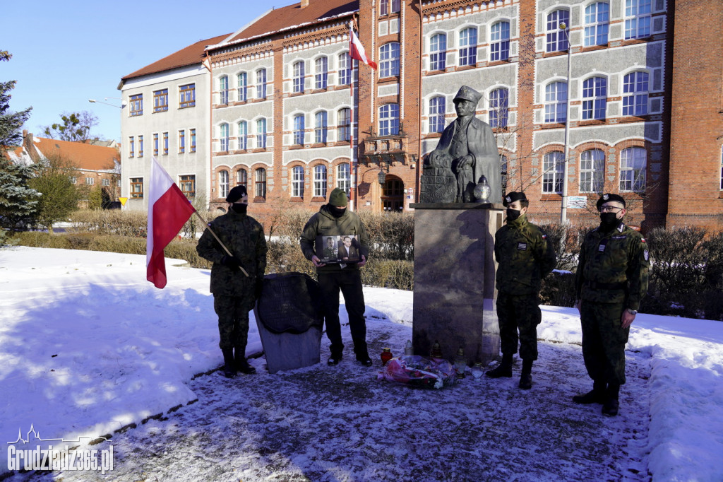 79. rocznica powstania Armii Krajowej. Skromne obchody