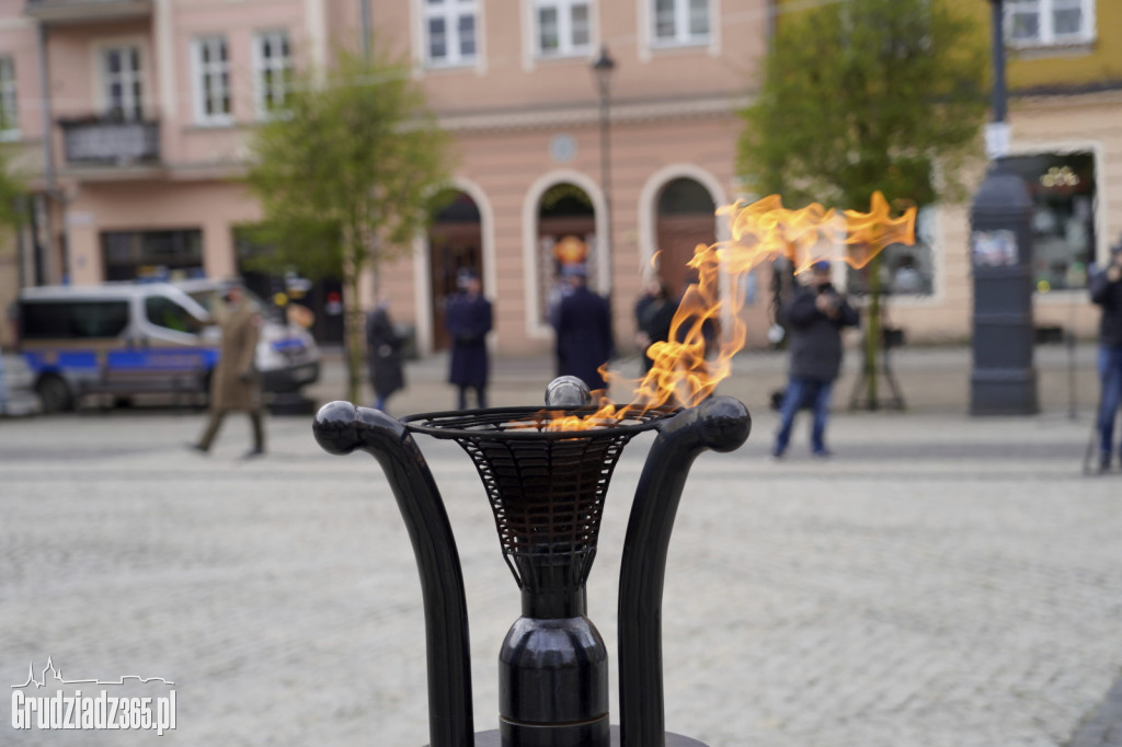 Obchody rocznicy uchwalenia Konstytucji 3 Maja. Uroczystość na Rynku w Grudziądzu