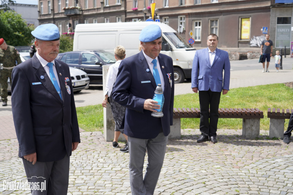 Święto Żandarmerii Wojskowej. Kwiaty pod pomnikiem Marszałka Piłsudskiego