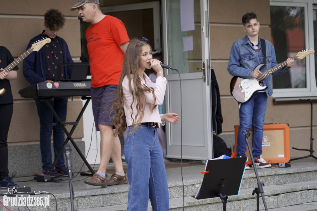 Festyn dla dzieci przed NOTem