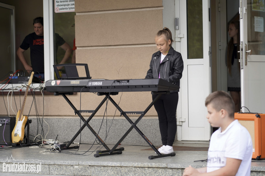 Festyn dla dzieci przed NOTem