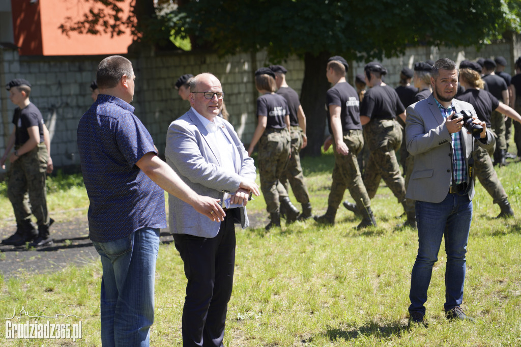 Prezydent Grudziądza spotkał się z uczniami klas mudurowych III LO