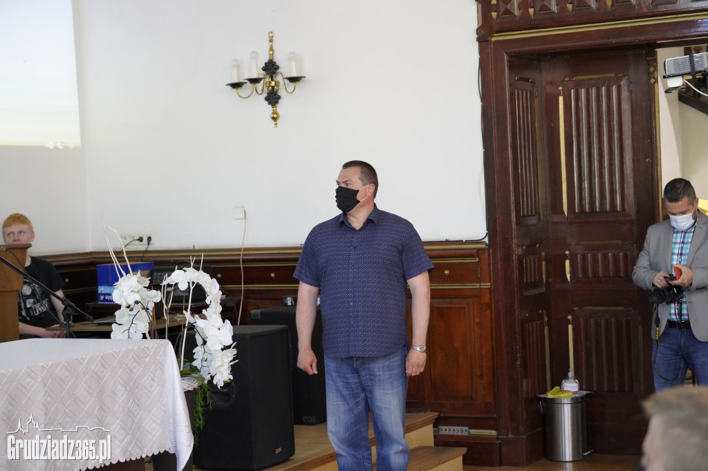 Prezydent Grudziądza spotkał się z uczniami klas mudurowych III LO