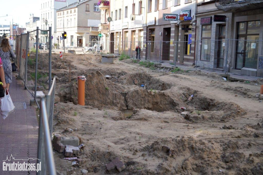 Remont torowiska na ulicy Toruńskiej i Al. 23 stycznia w Grudziądzu