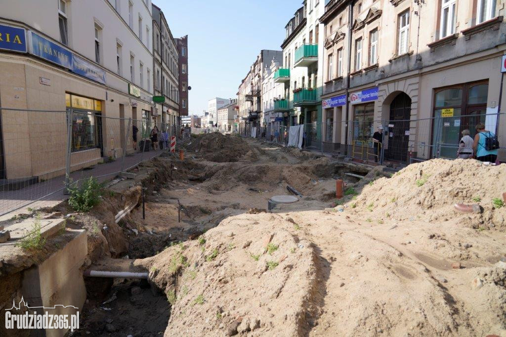 Remont torowiska na ulicy Toruńskiej i Al. 23 stycznia w Grudziądzu