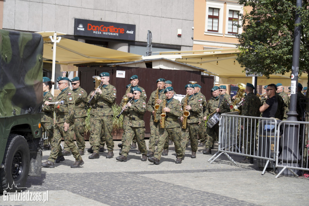 Grudziądz. Uroczyste obchody Święta Wojska Polskiego