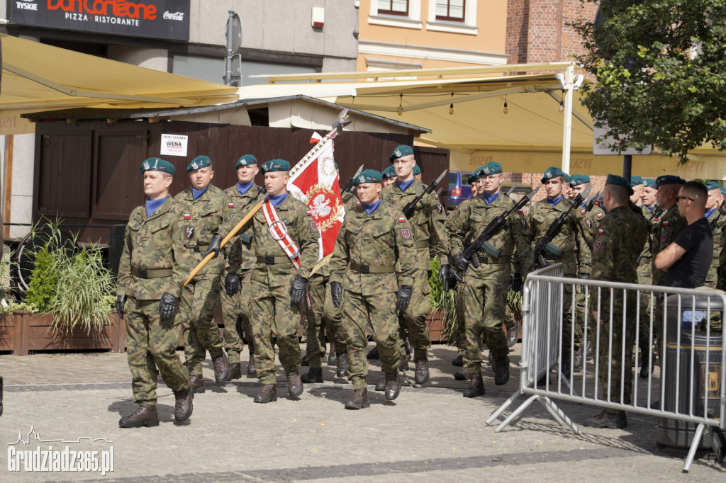 Grudziądz. Uroczyste obchody Święta Wojska Polskiego