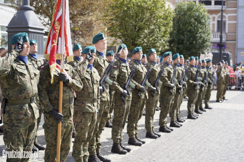 Grudziądz. Uroczyste obchody Święta Wojska Polskiego