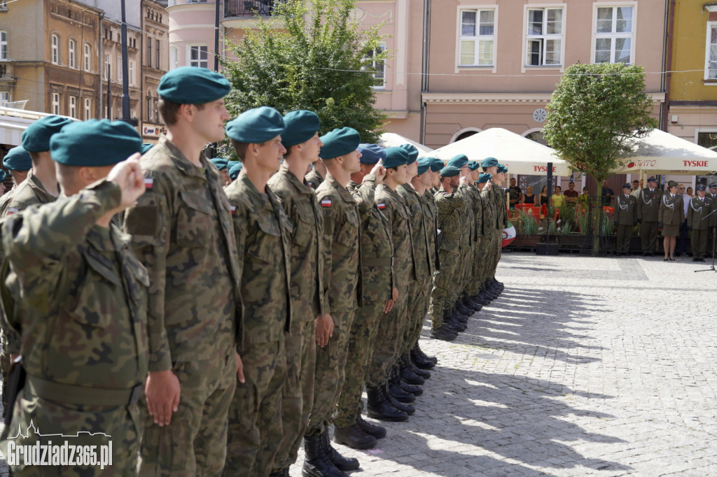 Grudziądz. Uroczyste obchody Święta Wojska Polskiego