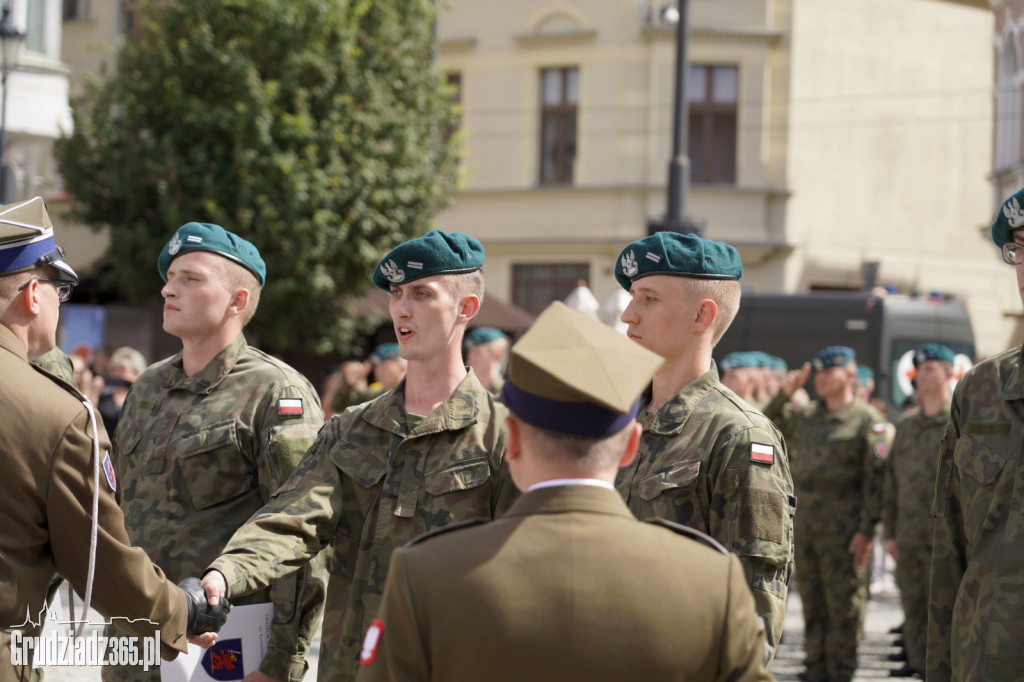 Grudziądz. Uroczyste obchody Święta Wojska Polskiego