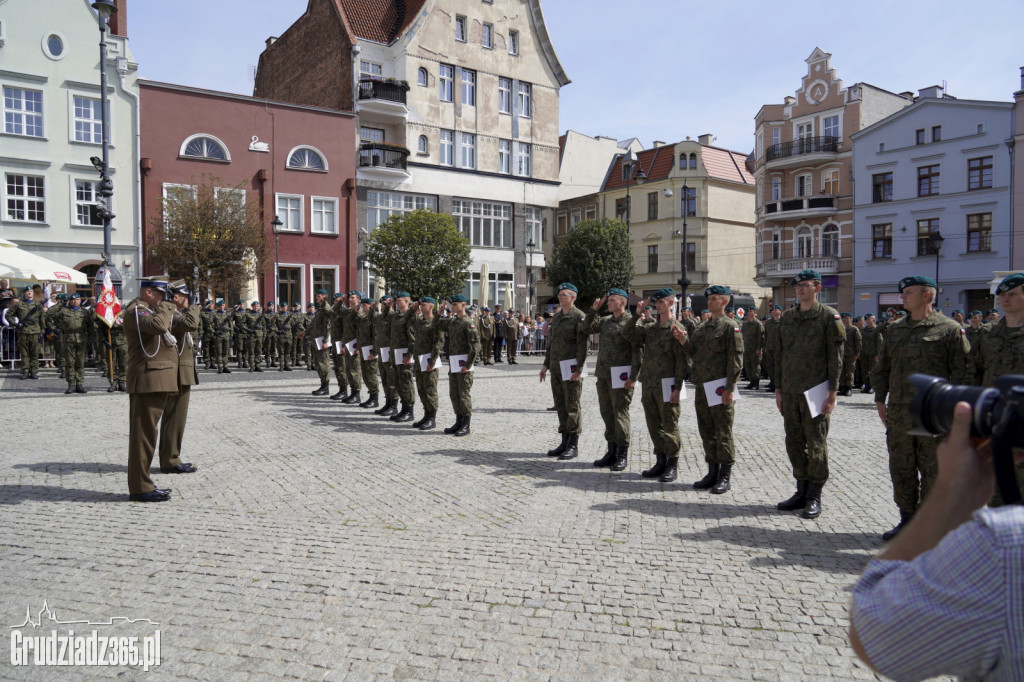 Grudziądz. Uroczyste obchody Święta Wojska Polskiego