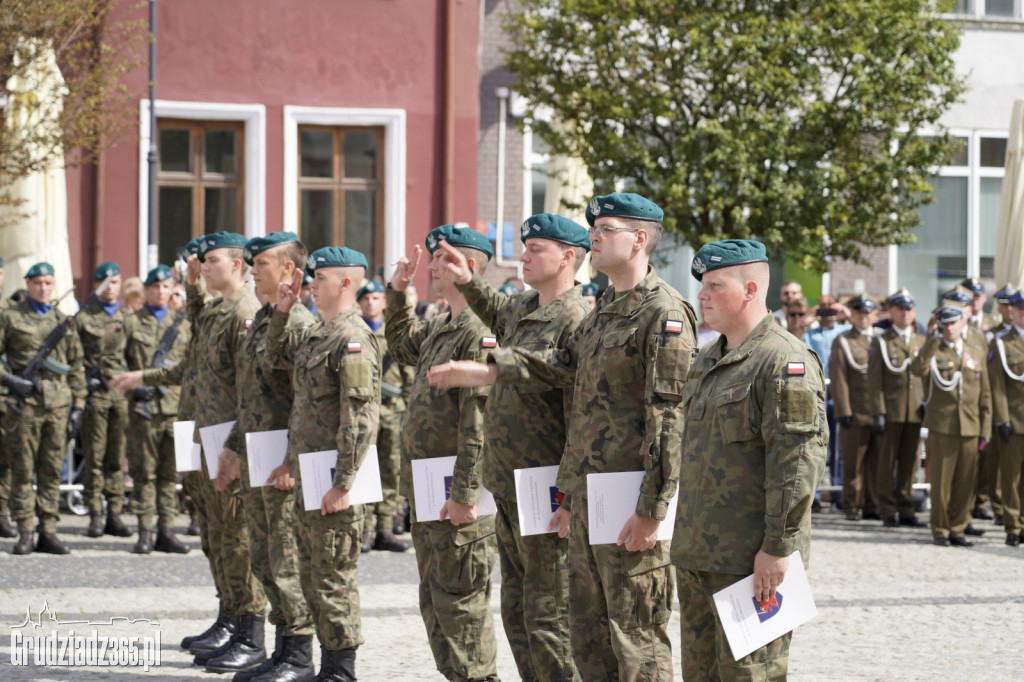 Grudziądz. Uroczyste obchody Święta Wojska Polskiego