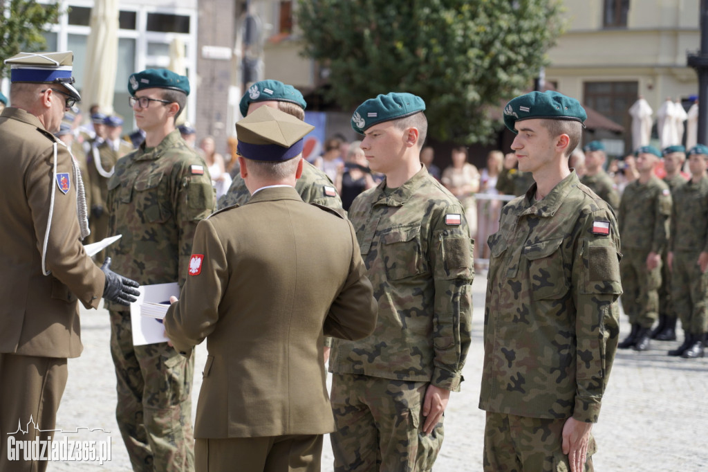 Grudziądz. Uroczyste obchody Święta Wojska Polskiego