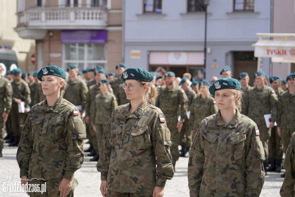 Grudziądz. Uroczyste obchody Święta Wojska Polskiego