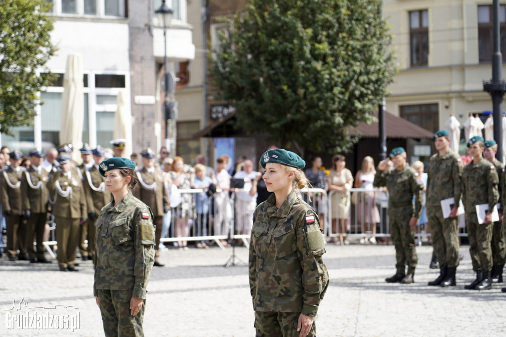Grudziądz. Uroczyste obchody Święta Wojska Polskiego