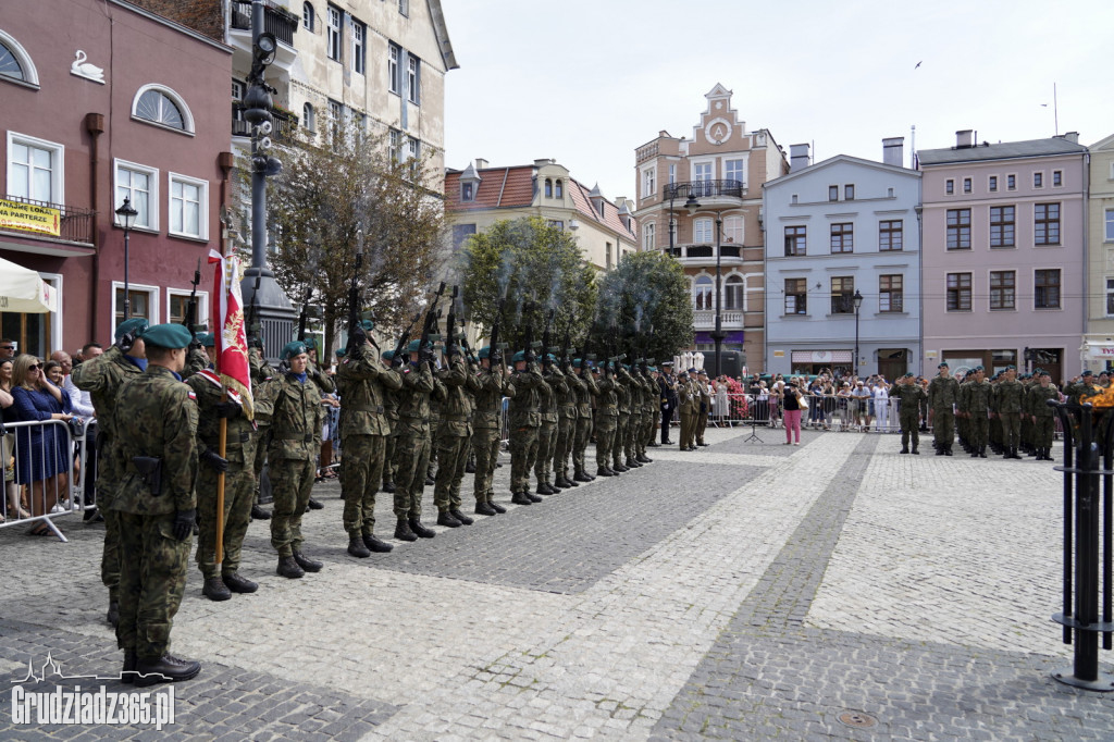 Grudziądz. Uroczyste obchody Święta Wojska Polskiego
